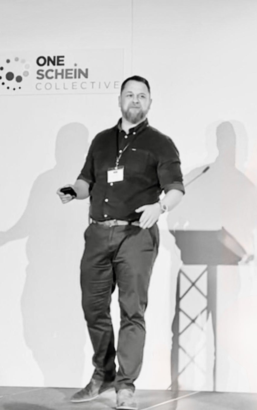 Matt Pannell, Sales performance Coach delivering a workshop to over 200 sales people in dentistry